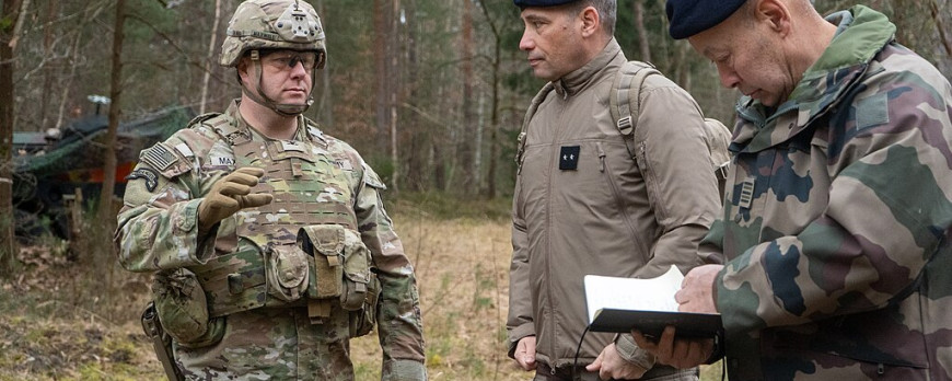 Évolution des grades militaires : comment monter en grade dans l’armée