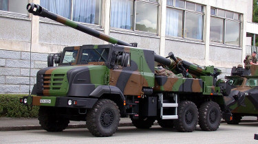 CAESAR 155 mm/52 cal : Le Canon Automoteur Révolutionnaire de l'Artillerie Moderne