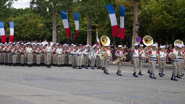 Chants et Marches Militaires : Histoire, Traditions et Patrimoine de l'Armée Française