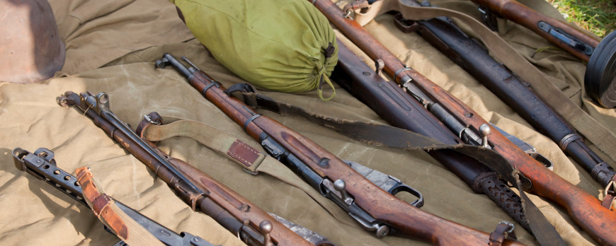 Armes de la seconde guerre mondiale : pistolets et fusils d'infanterie