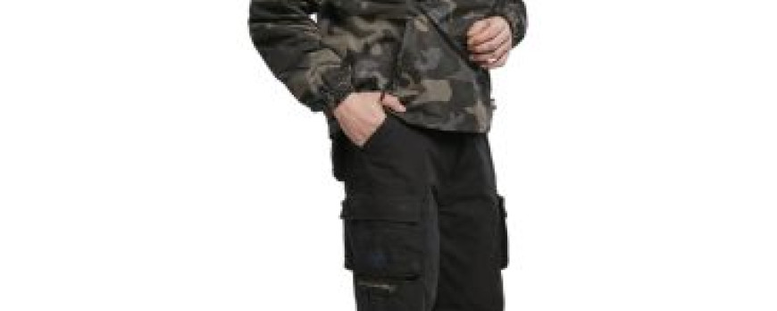 Short cargo militaire noir, beige ou kaki : quelle couleur choisir ?