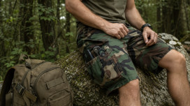 Short cargo militaire poches lat&eacute;rales : &agrave; quoi servent-elles vraiment ?