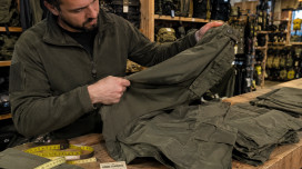 Acheter un pantalon F2 surplus : ce qu'il faut vérifier