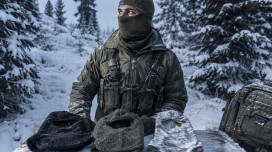 Cagoule militaire hiver : rester au chaud en opération